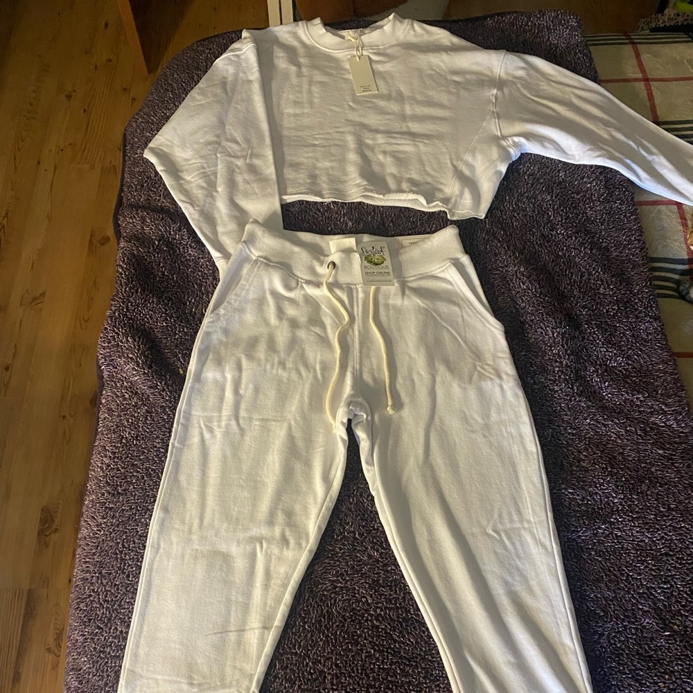 White Jogger Set Never Worn🤍